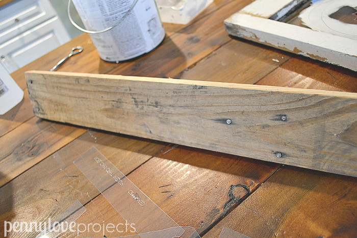 Scrap pallet wood for the shelf