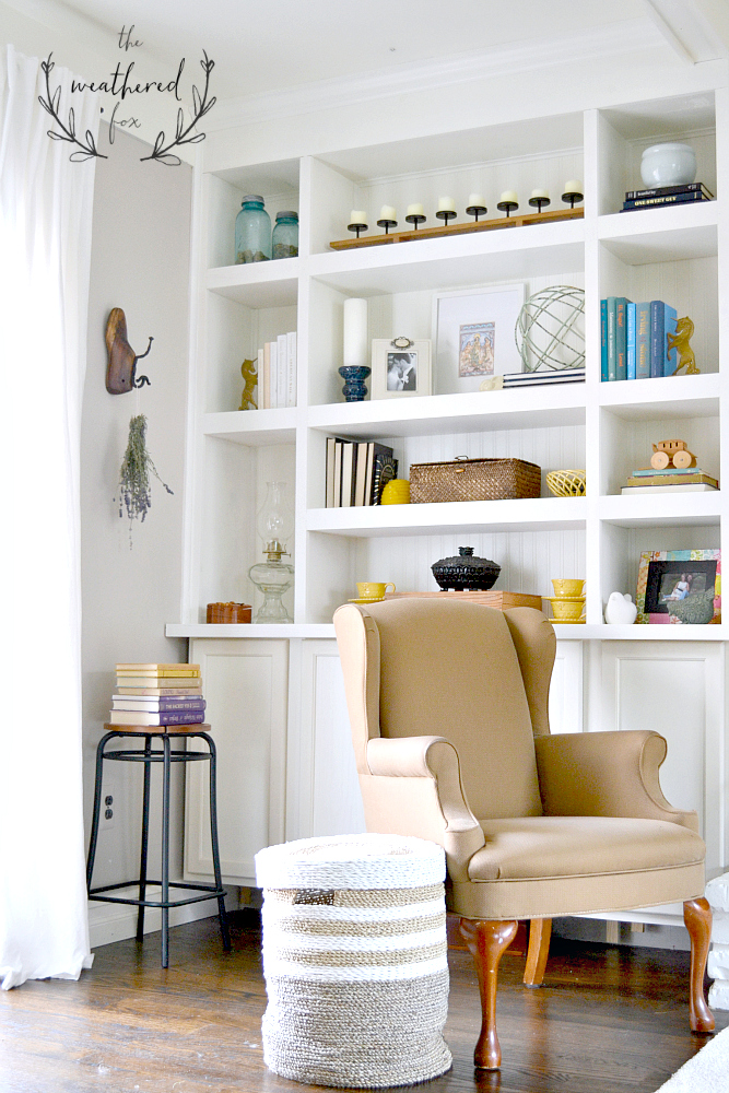 Built Ins DIY. Seriously the easiest tutorial I have found for DIY Built In Bookshelves. She even gives her supply list for this #DIY #Built In #Bookshelf #tutorial theweatheredfox.com