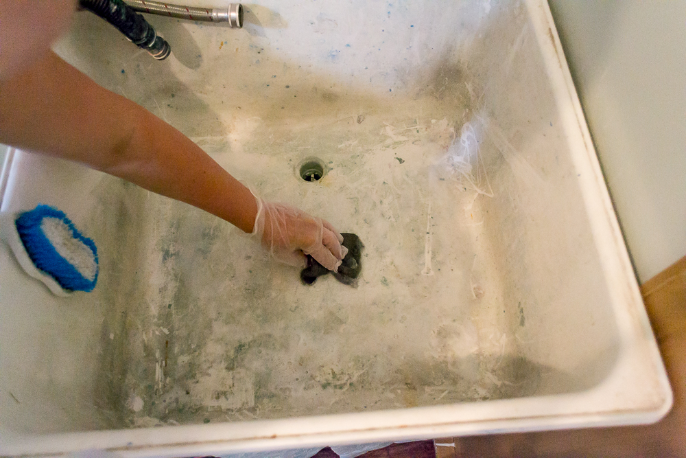 utility-sink-makeover-with-faux-tin-backsplash-4