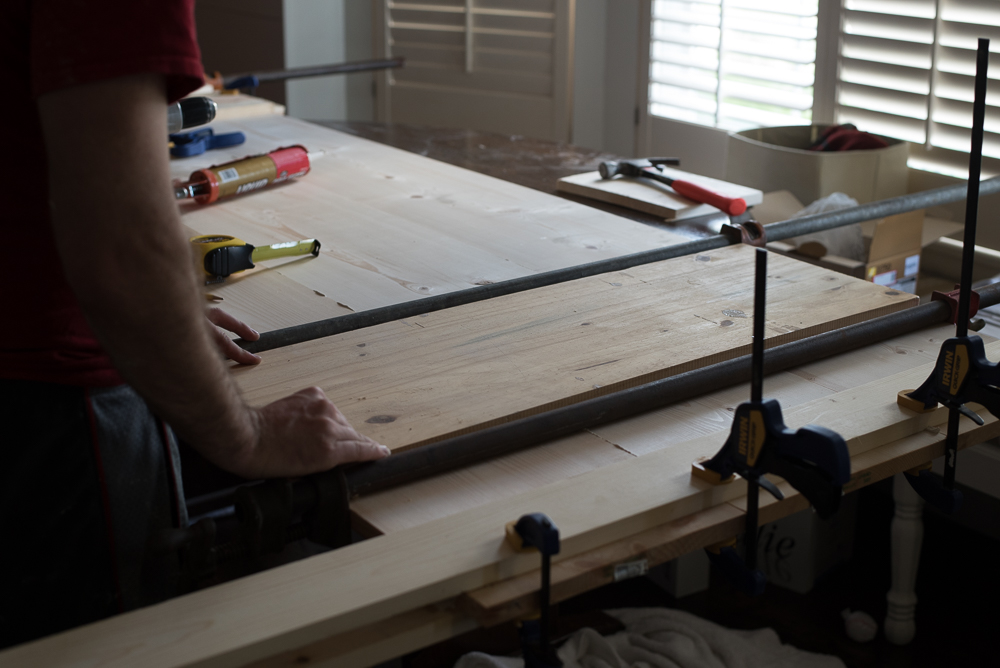 DIY Farmhouse Table from Thirft Store Table. Replace your old table top and transform your didning table into a farmhouse table on a budget.-3