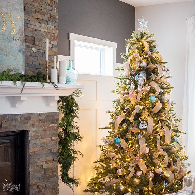 The DIY Mommy Farmhouse Christmas Tree