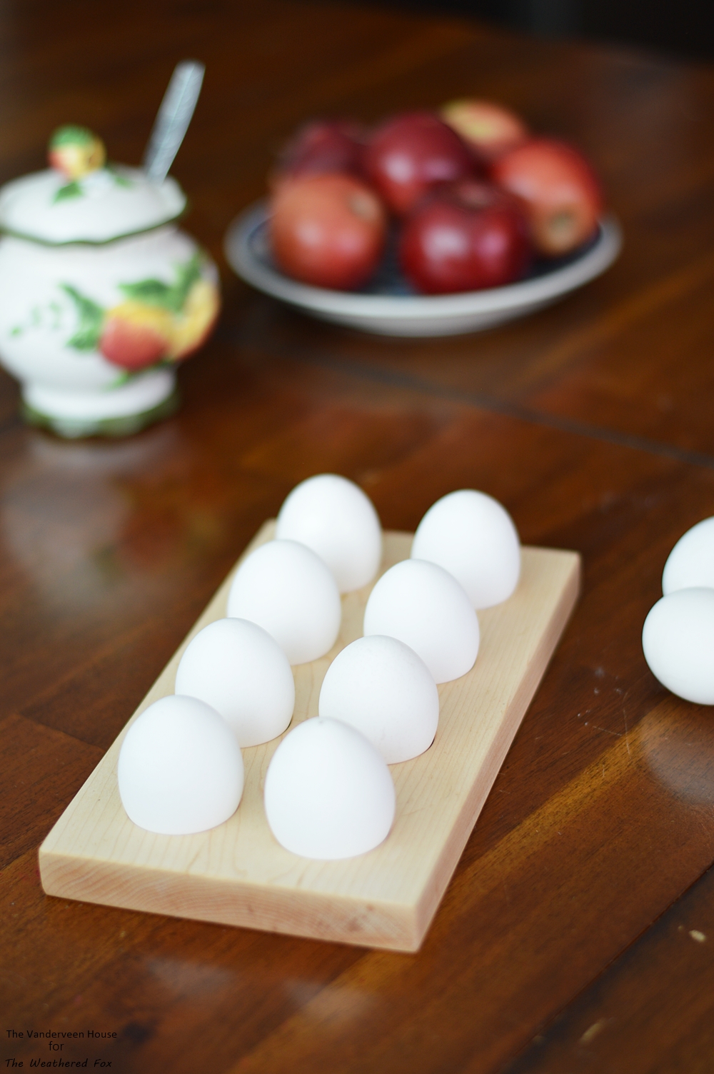 How to make a farmhouse style egg holder from solid maple