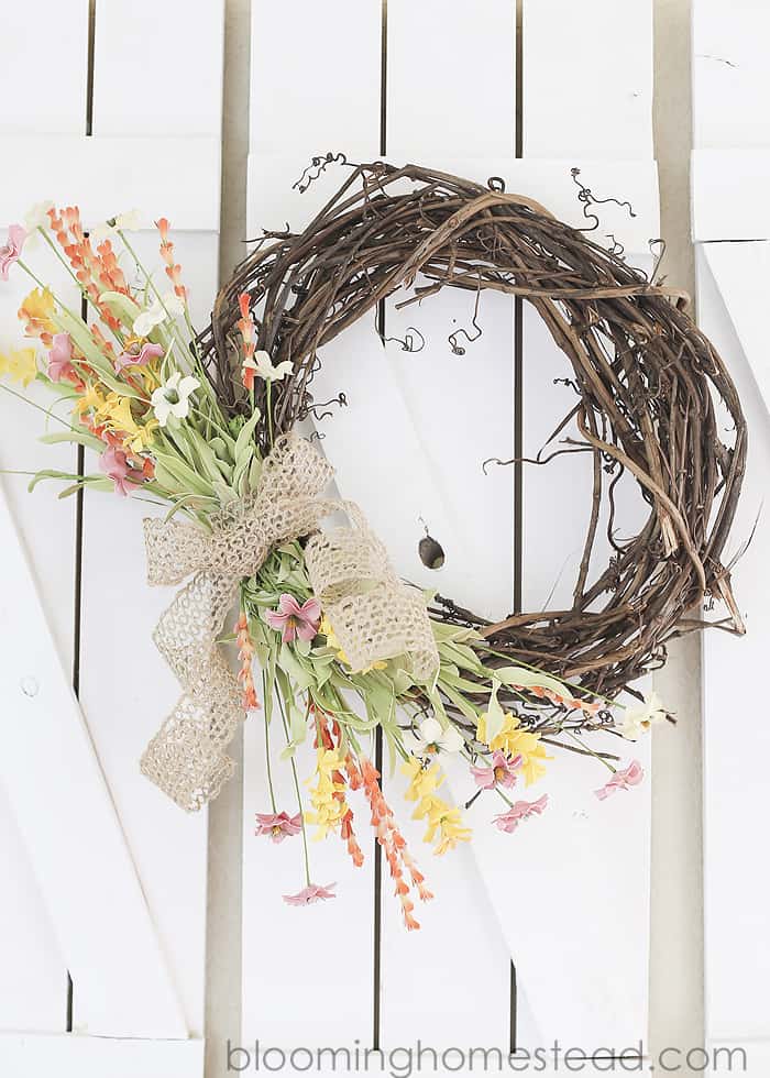 Brighten up your home with a DIY spring wreath for your front door! I’ve gathered some beautiful farmhouse style wreath ideas that are easy DIY spring crafts you’ll be sure to love! 