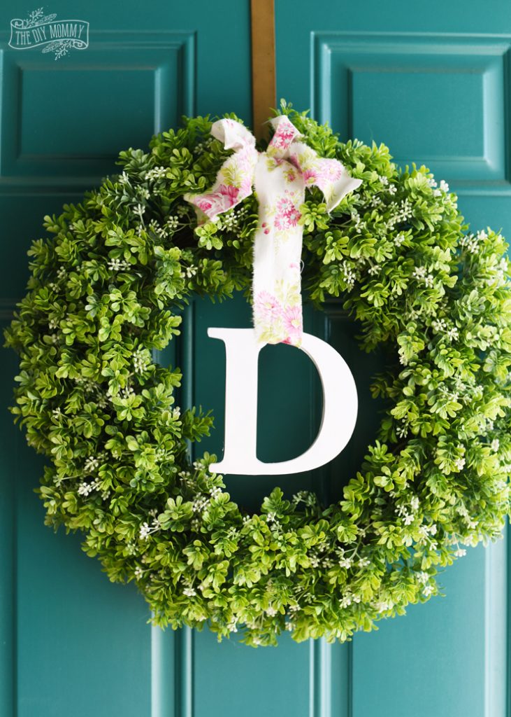 Brighten up your home with a DIY spring wreath for your front door! I’ve gathered some beautiful farmhouse style wreath ideas that are easy DIY spring crafts you’ll be sure to love! 